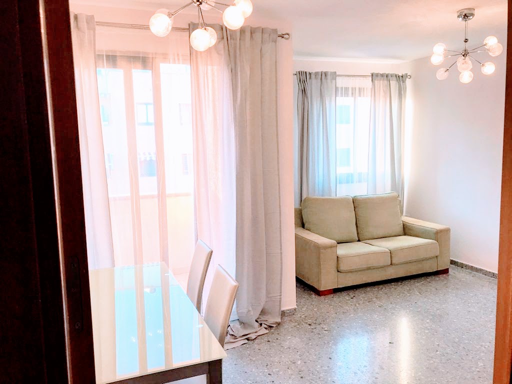 Piso super luminoso 2 dormitorios 2 baños , terraza Y Parking