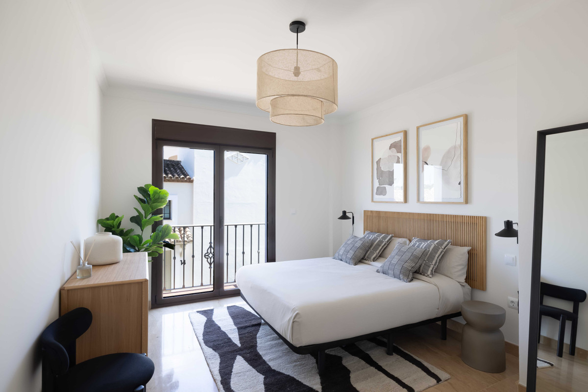 منزل للبيع في Estepona