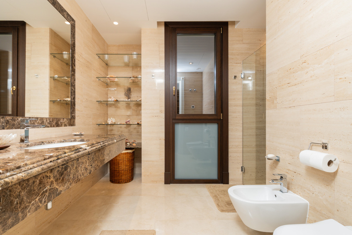 Villa til salg i Estepona