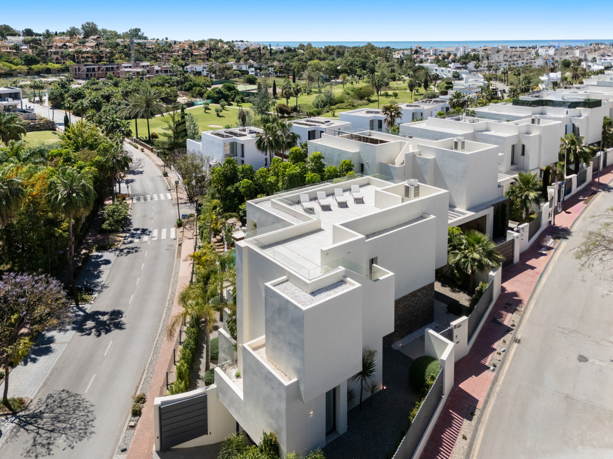 Villa en venta en Estepona