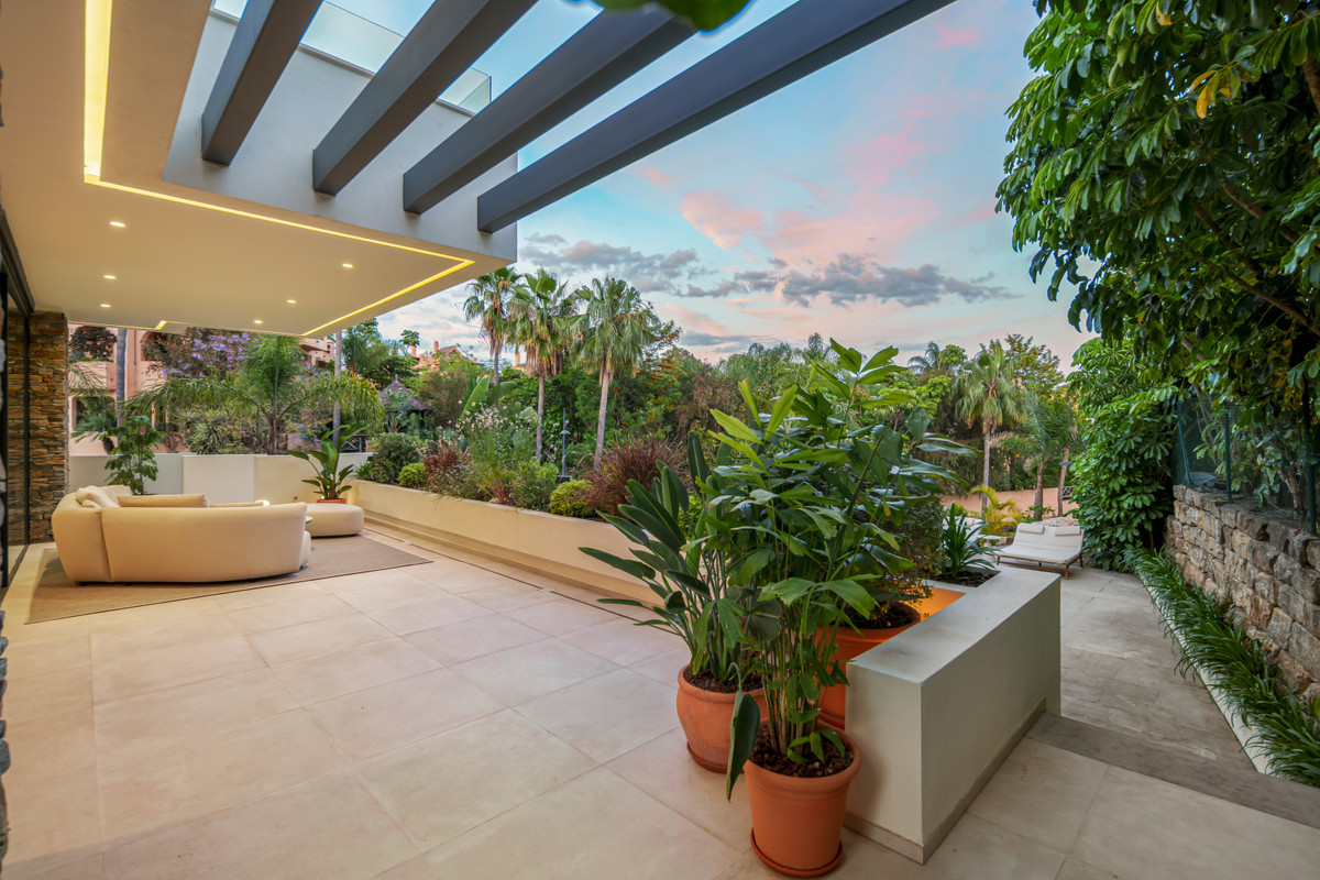 Villa en venta en Estepona