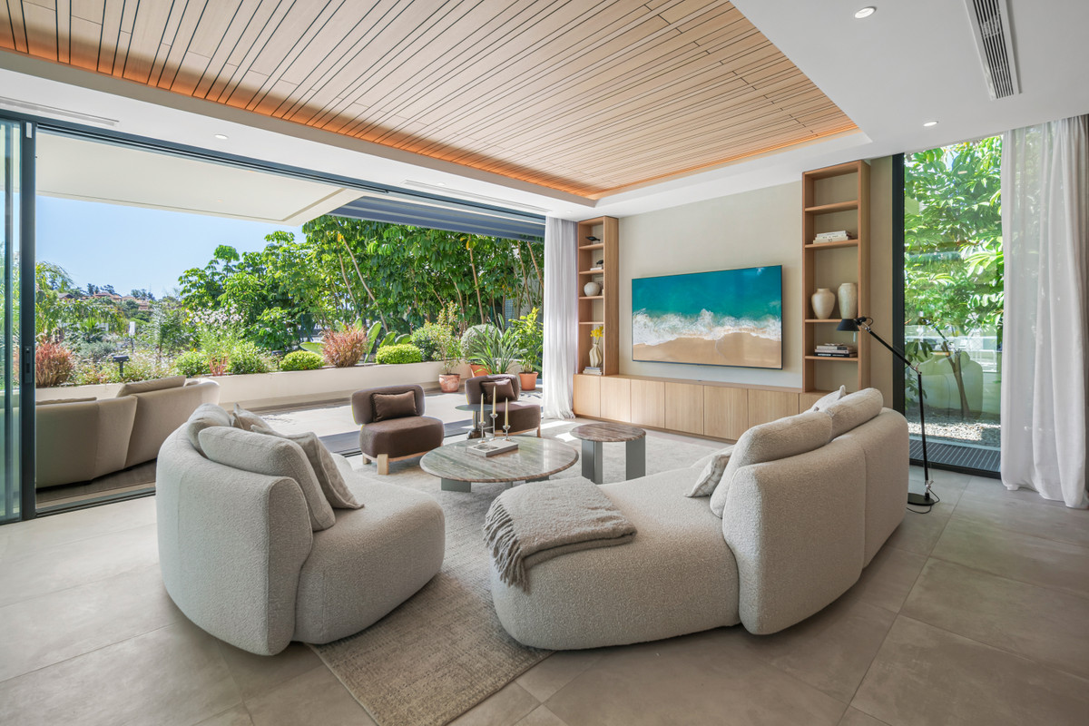 Villa en venta en Estepona