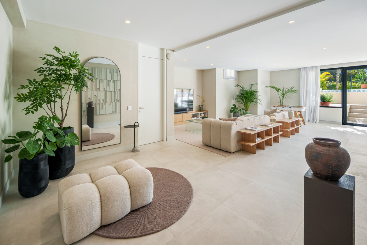 Villa en venta en Estepona