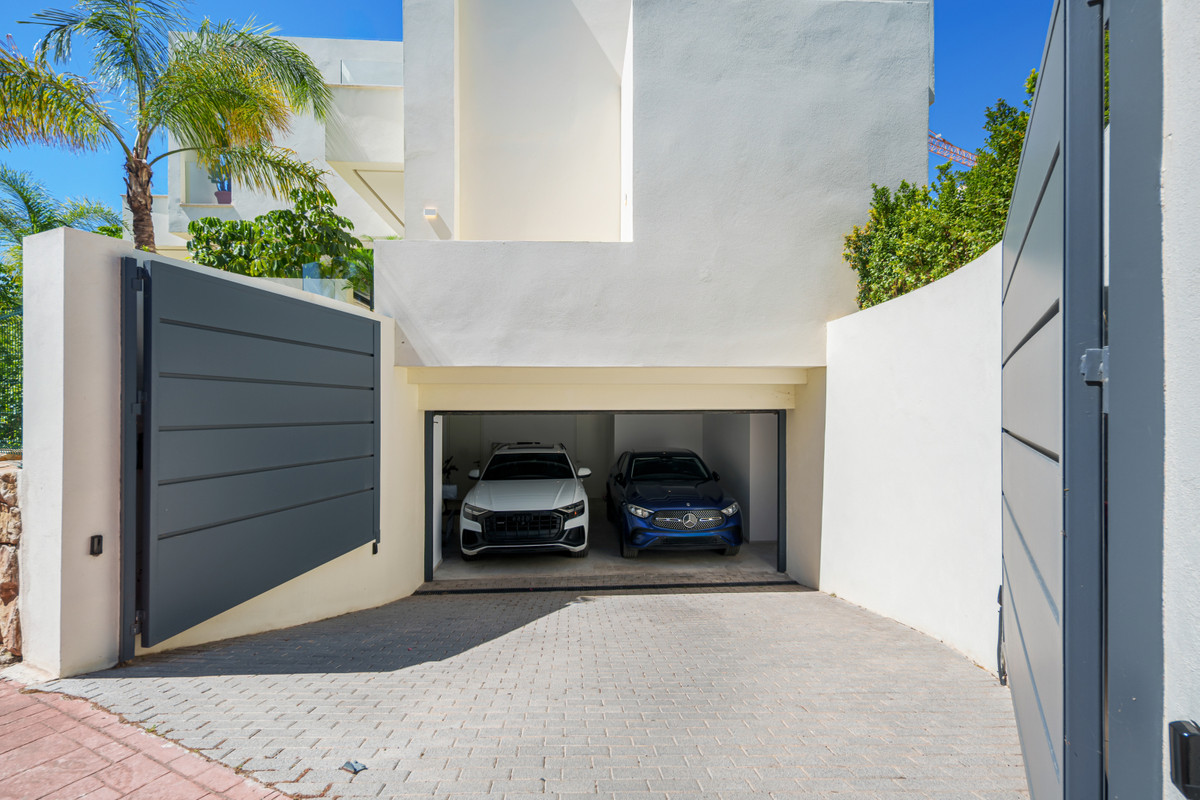 Villa en venta en Estepona