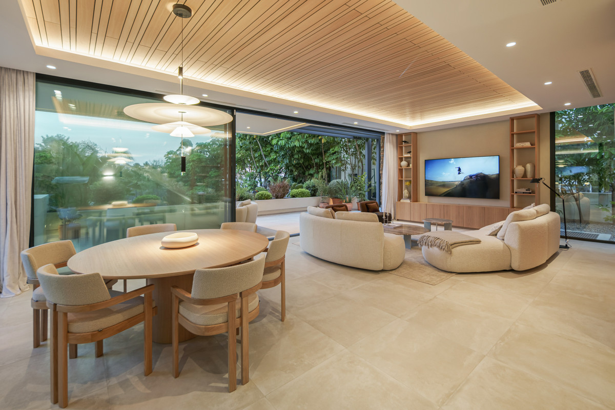 Villa en venta en Estepona