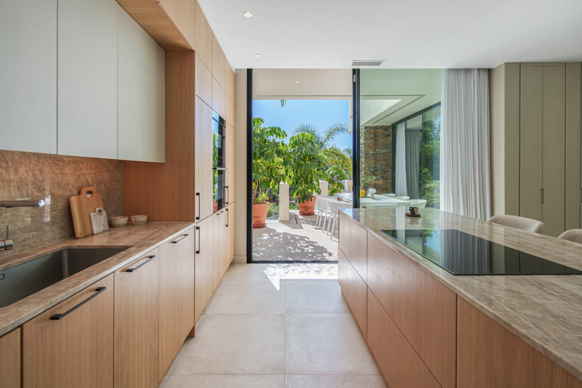 Villa en venta en Estepona
