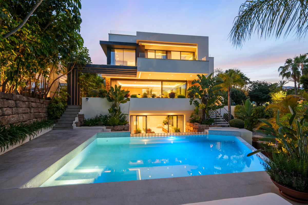 Villa en venta en Estepona