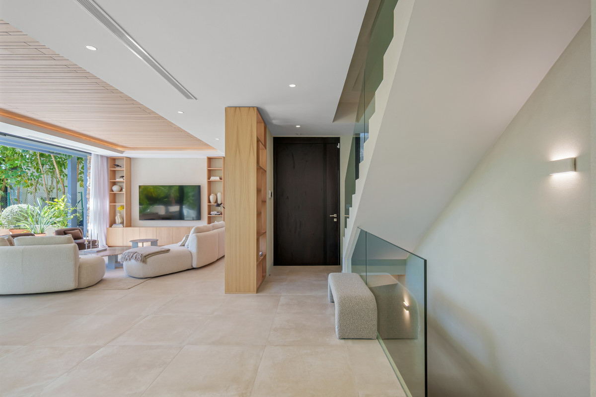 Villa en venta en Estepona