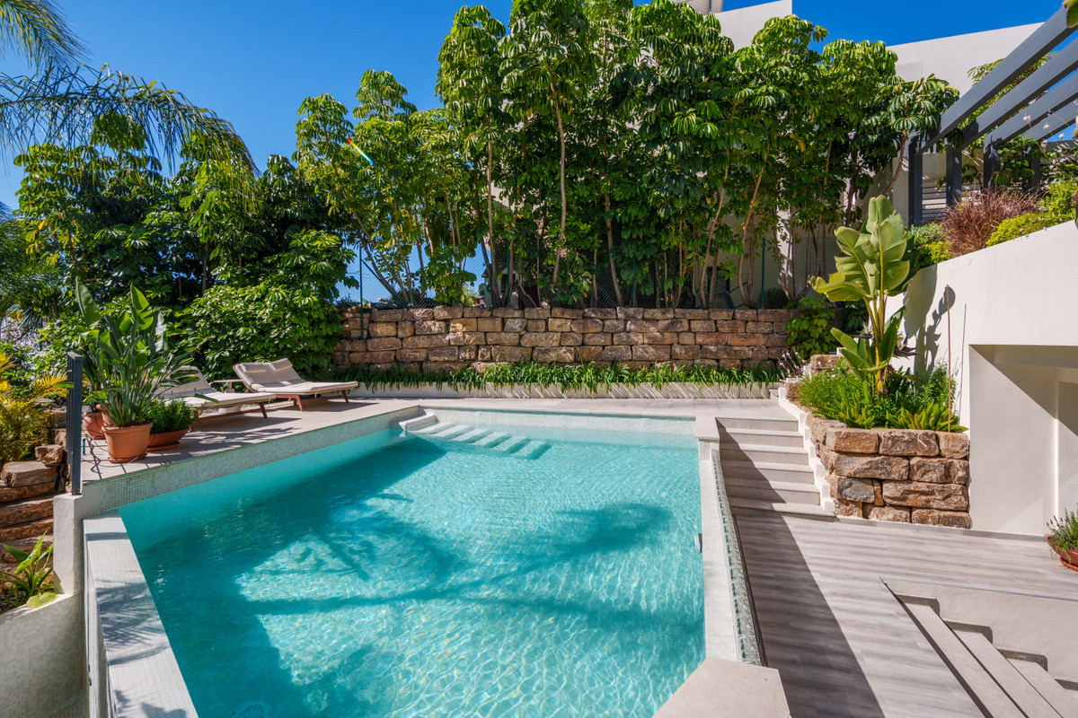 Villa en venta en Estepona