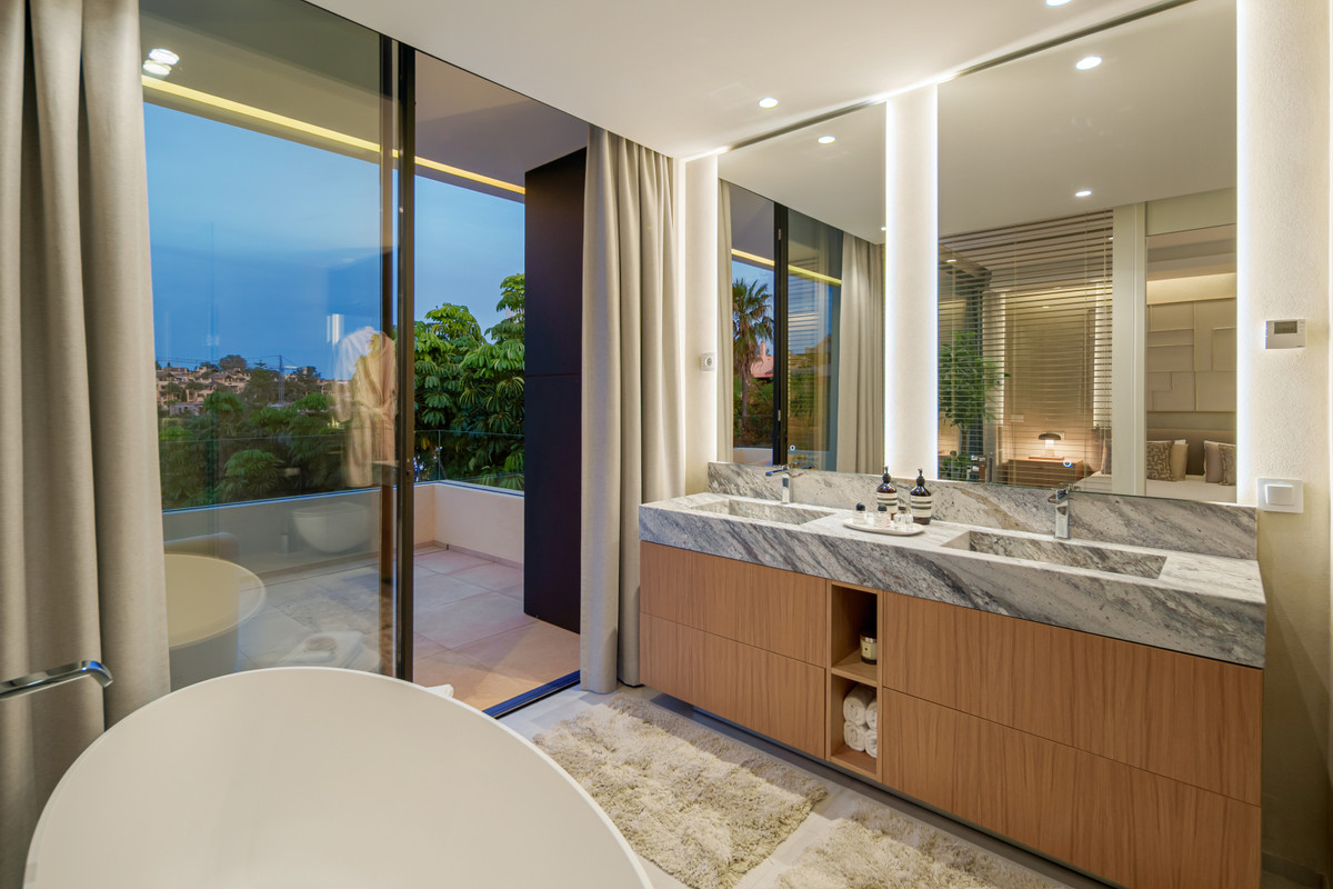 Villa en venta en Estepona