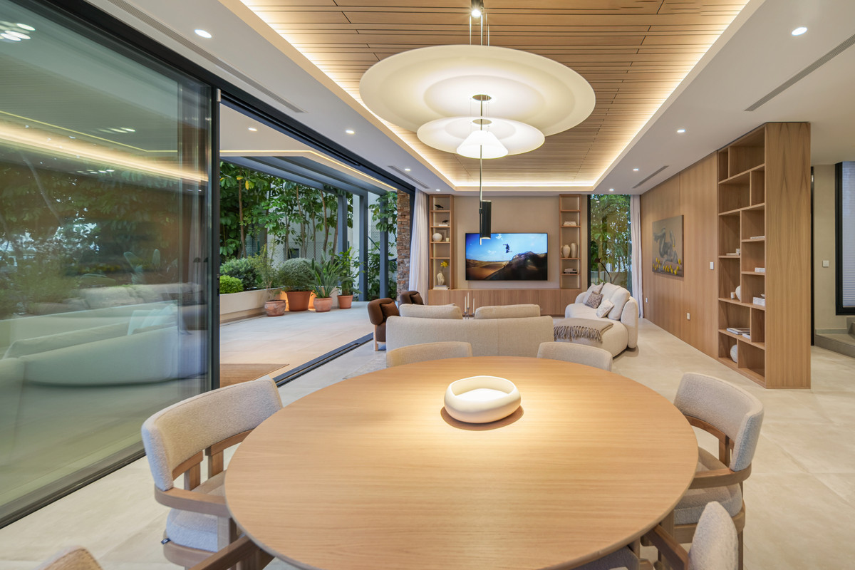 Villa en venta en Estepona
