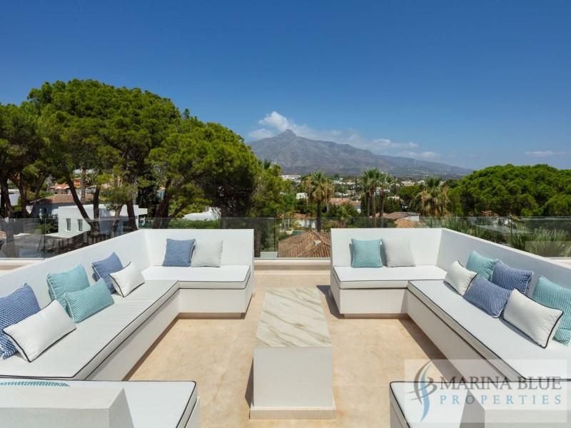 Villa till salu i Nueva Andalucía (Marbella)