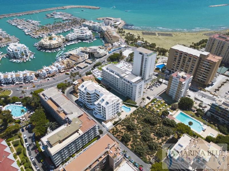 Pieni huoneisto myynnissä Solymar - Puerto Marina (Benalmádena)