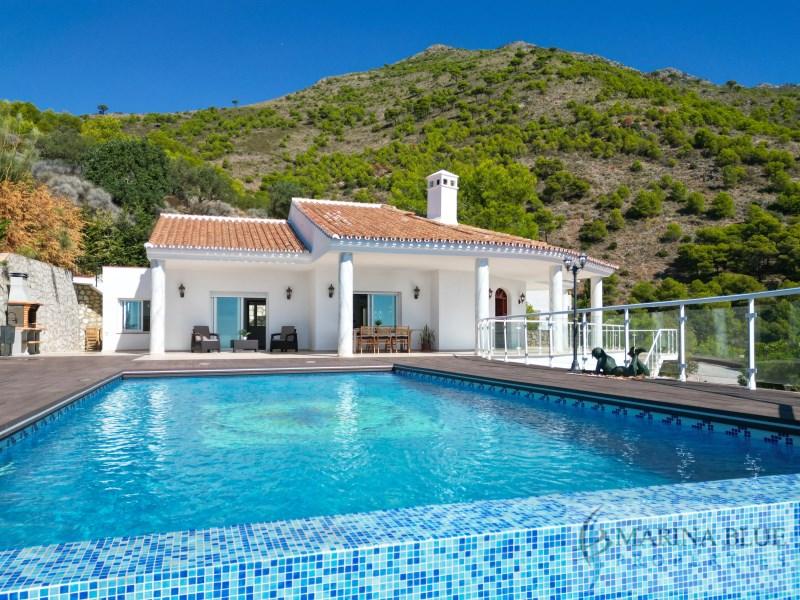 Villa myynnissä Valtocado - La Alquería - La Atalaya (Mijas)