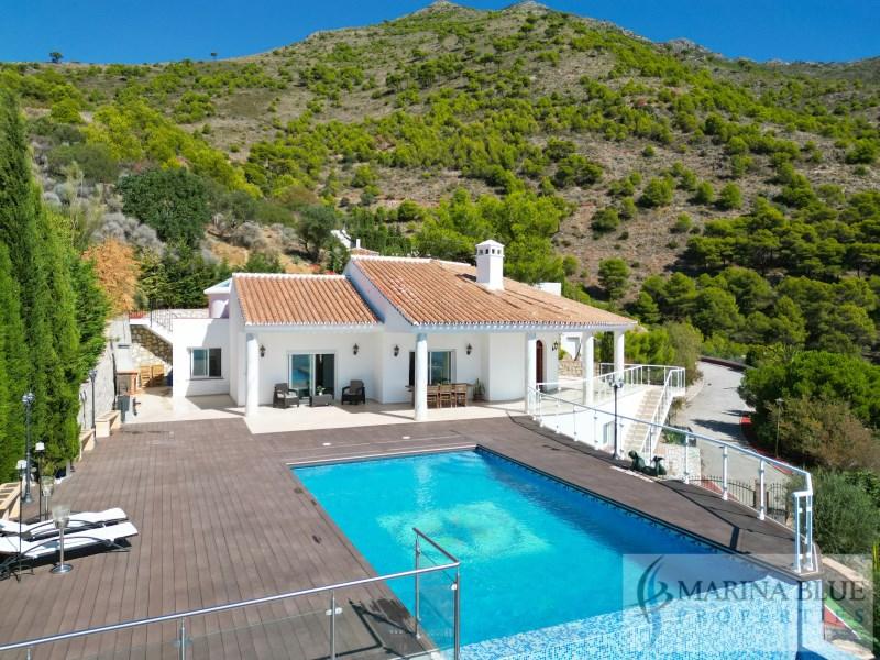 Villa myynnissä Valtocado - La Alquería - La Atalaya (Mijas)