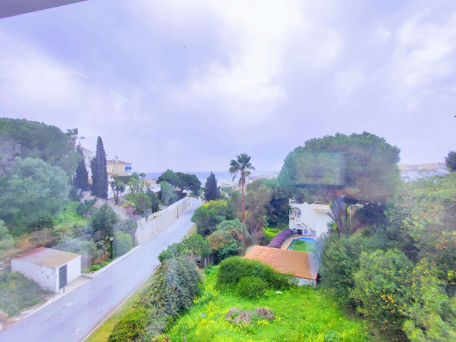 Spektakuläre Villa in La Cala de Mijas, 677 Meter direkt vom Strand entfernt und mit Meerblick.