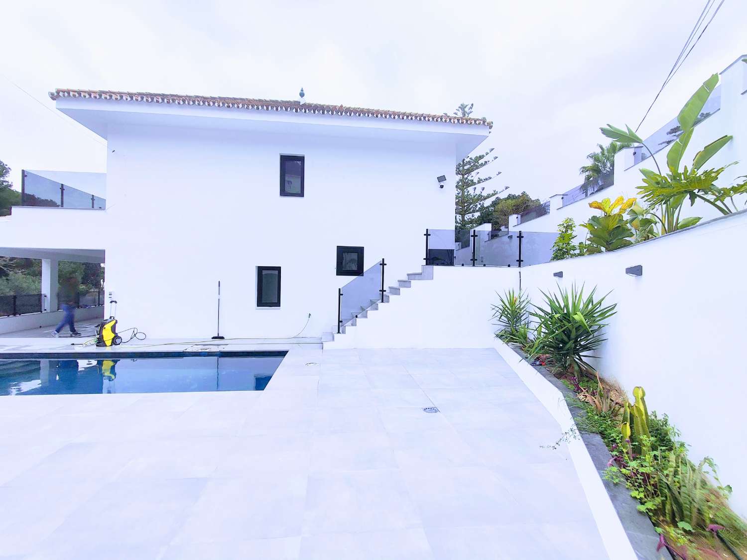 Spectacular Villa in La Cala de Mijas 677 meters in a straight line from the beach and with sea views.