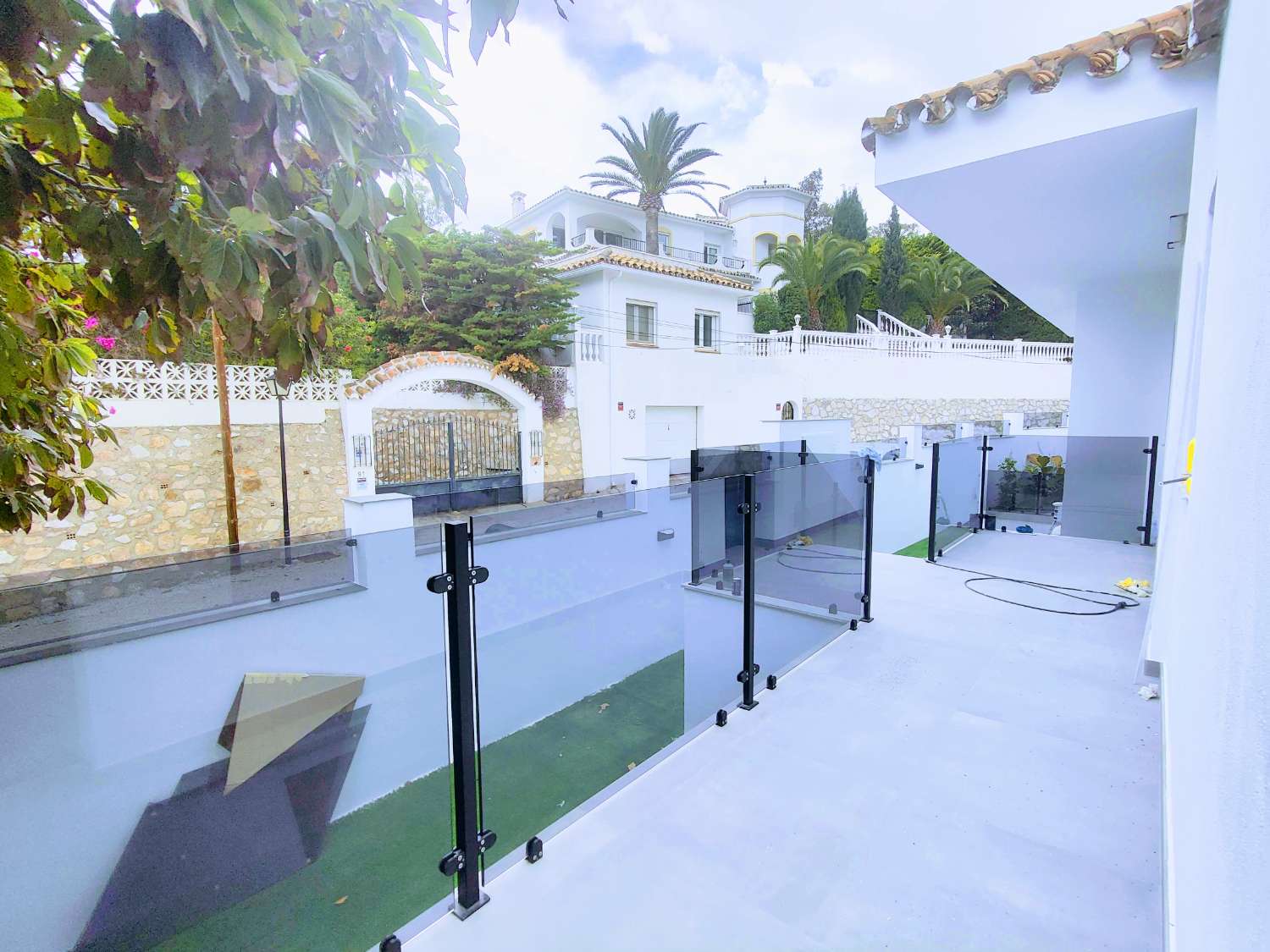 Spectacular Villa in La Cala de Mijas 677 meters in a straight line from the beach and with sea views.