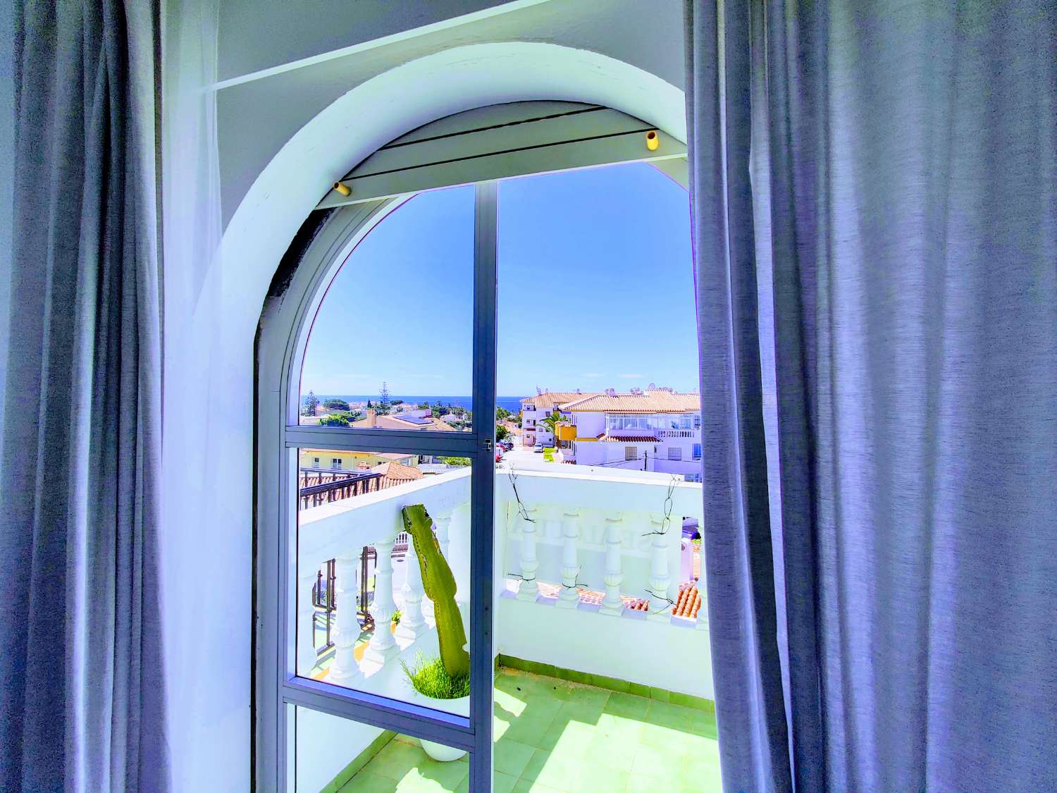 Atico de 2 dormitorios vistas 180 al mar