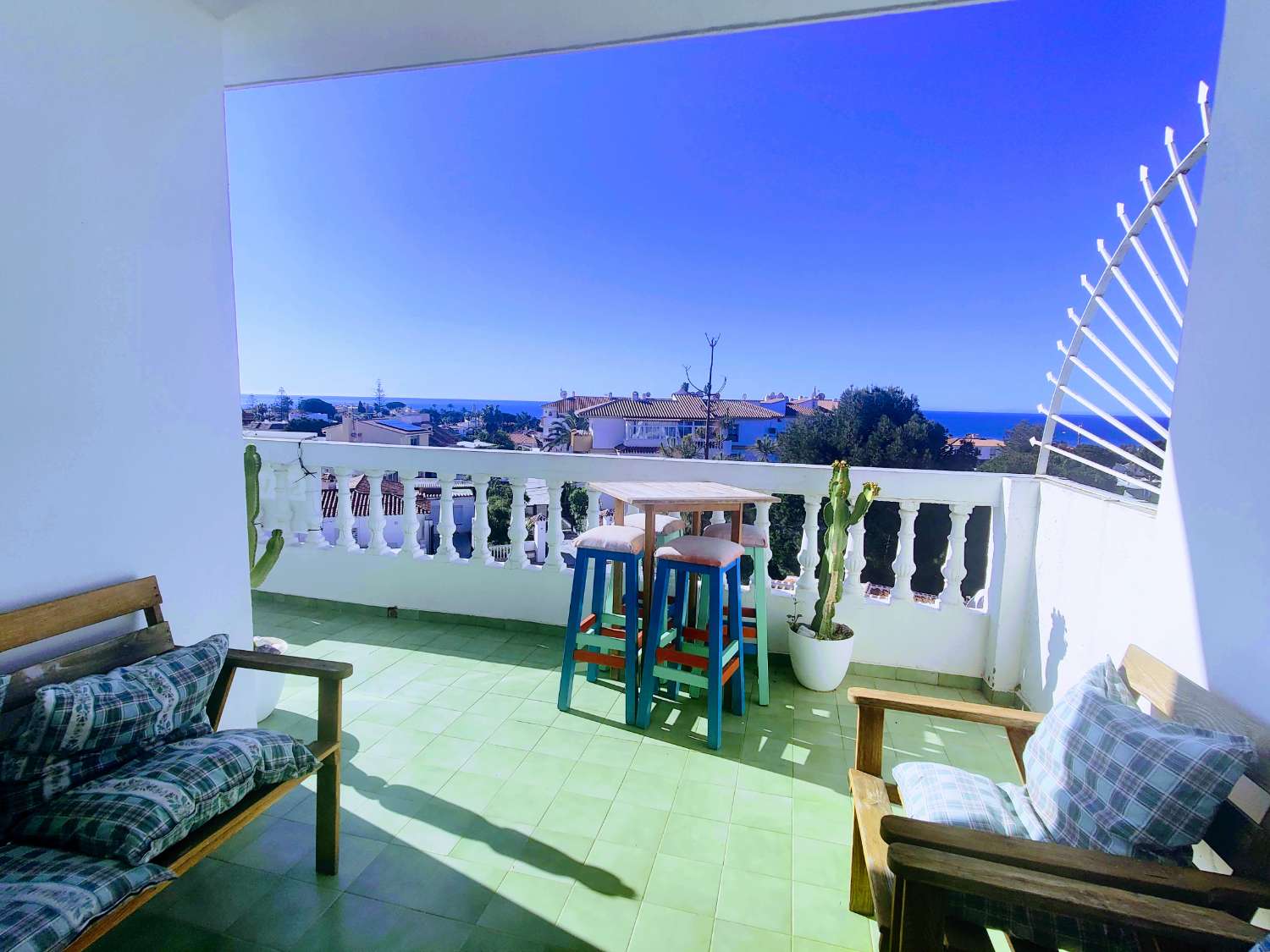 Atico de 2 dormitorios vistas 180 al mar