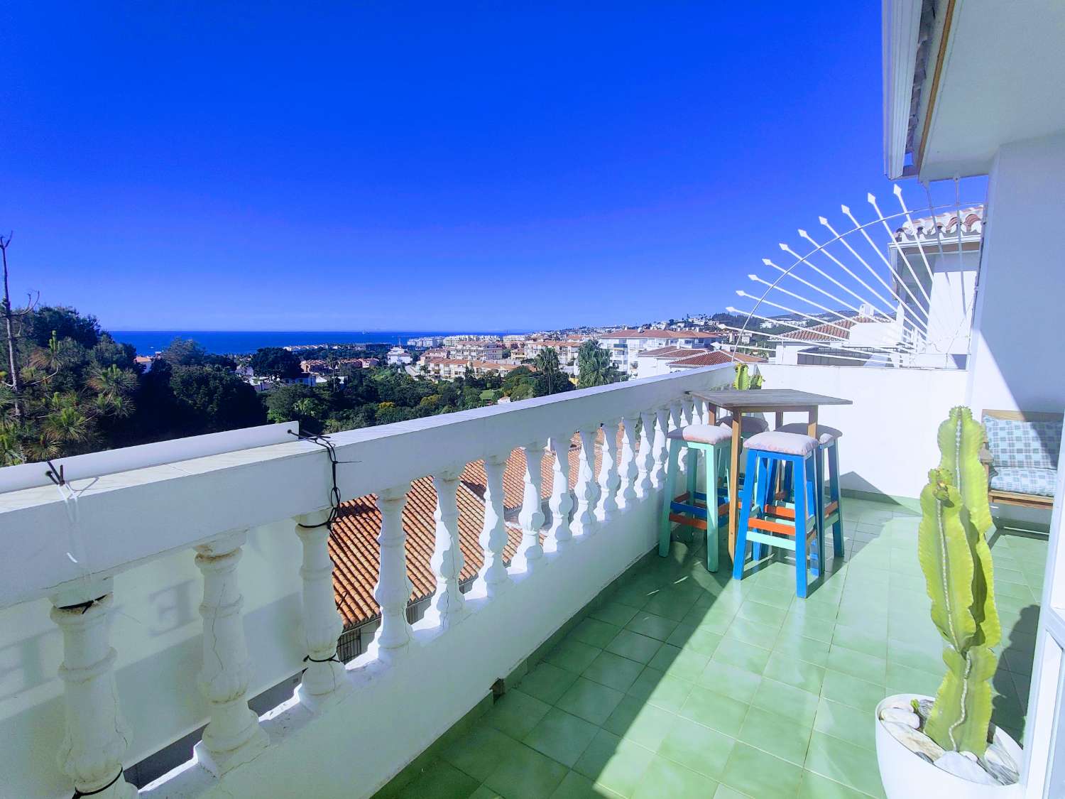 Atico de 2 dormitorios vistas 180 al mar