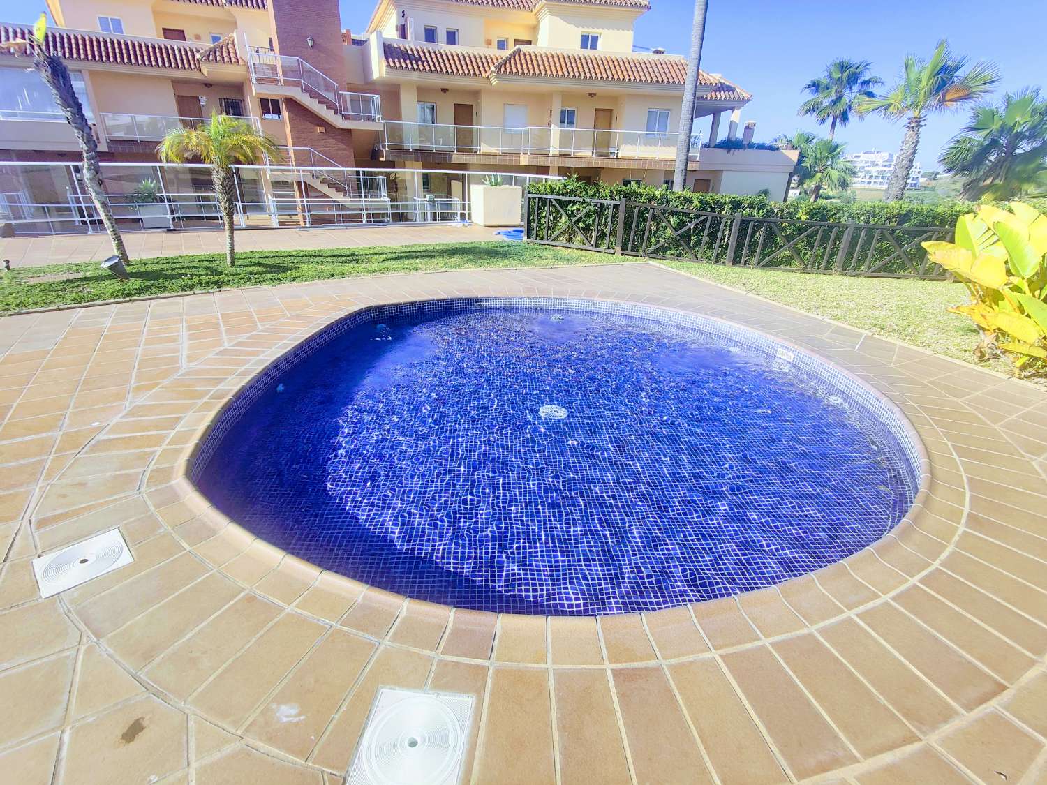 Piso de Lujo de 2 dormitorios  en Malibu Mansion