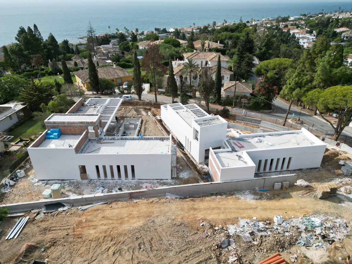 Villa en venta en Calaburra - Chaparral (Mijas)