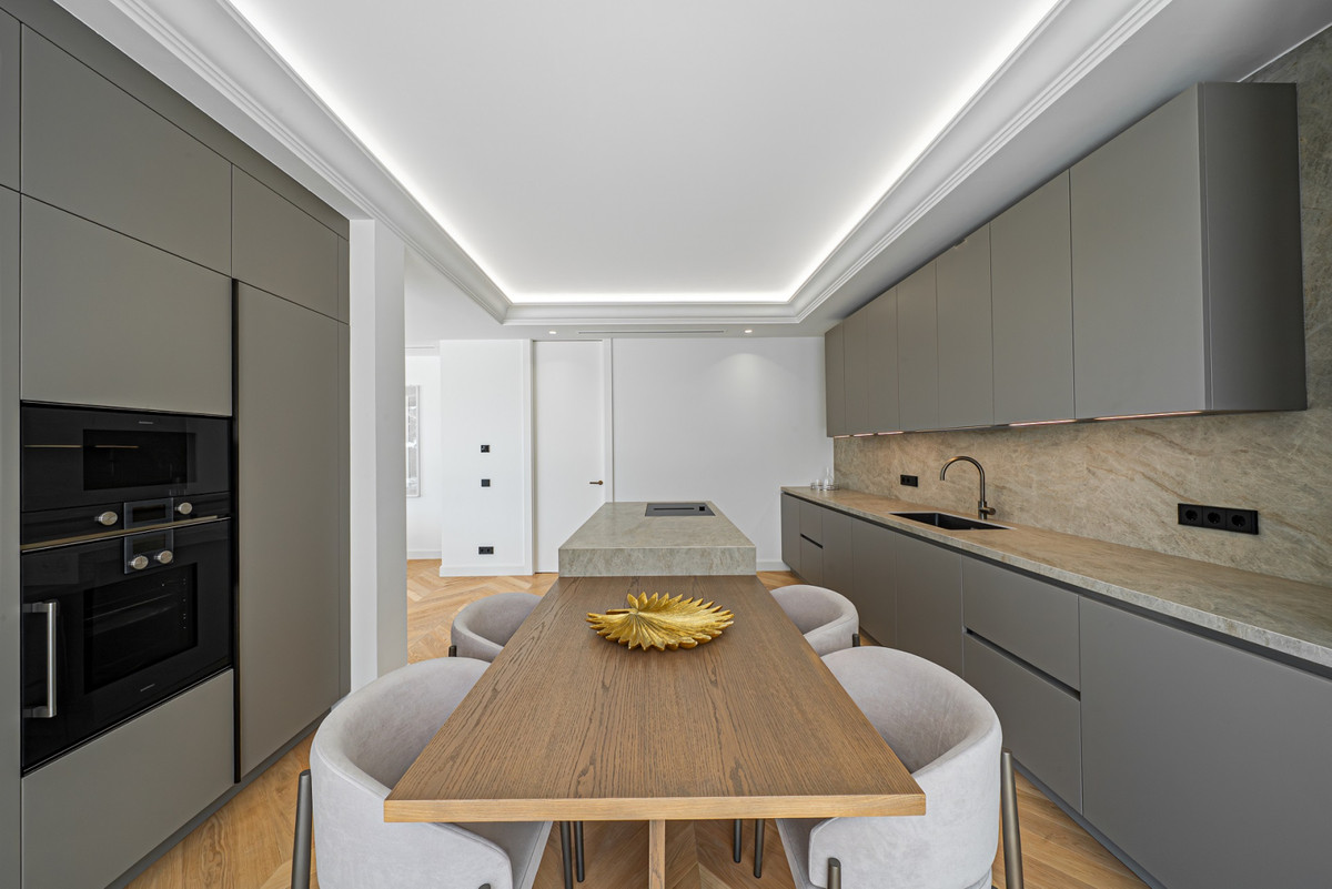 Villa en venta en Nagüeles-Milla de Oro (Marbella)