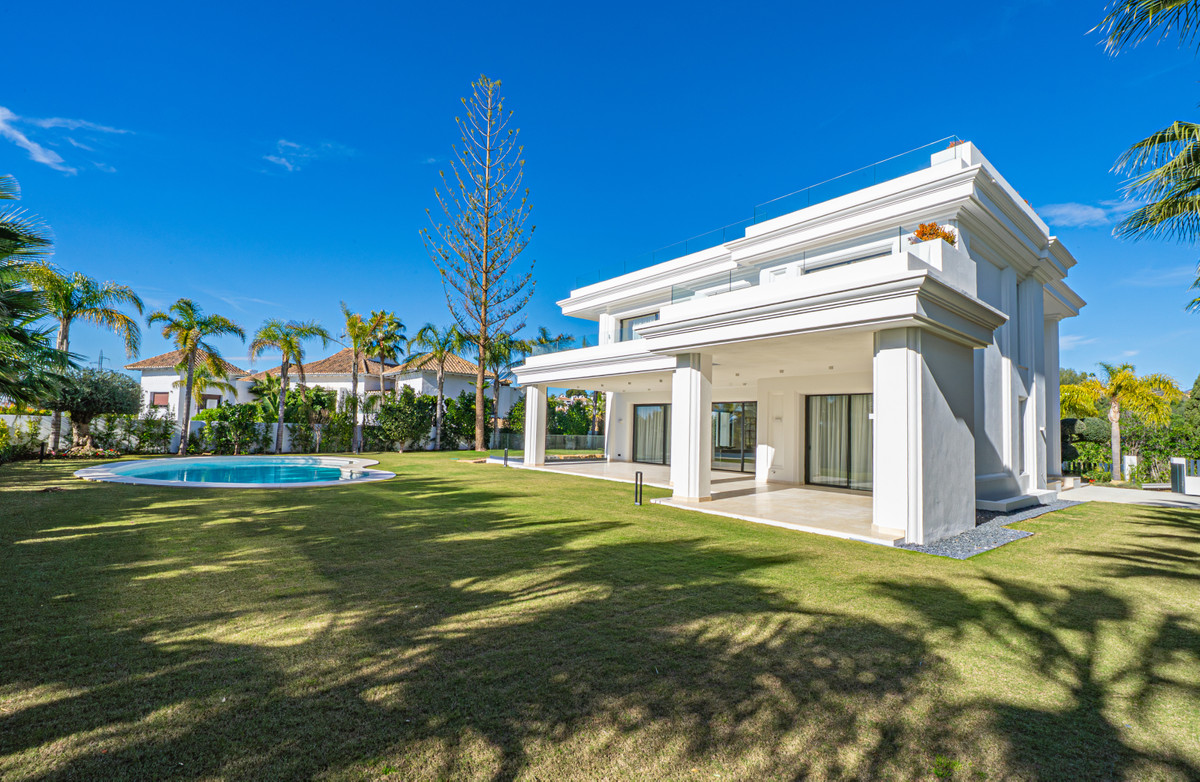 Villa en venta en Nagüeles-Milla de Oro (Marbella)