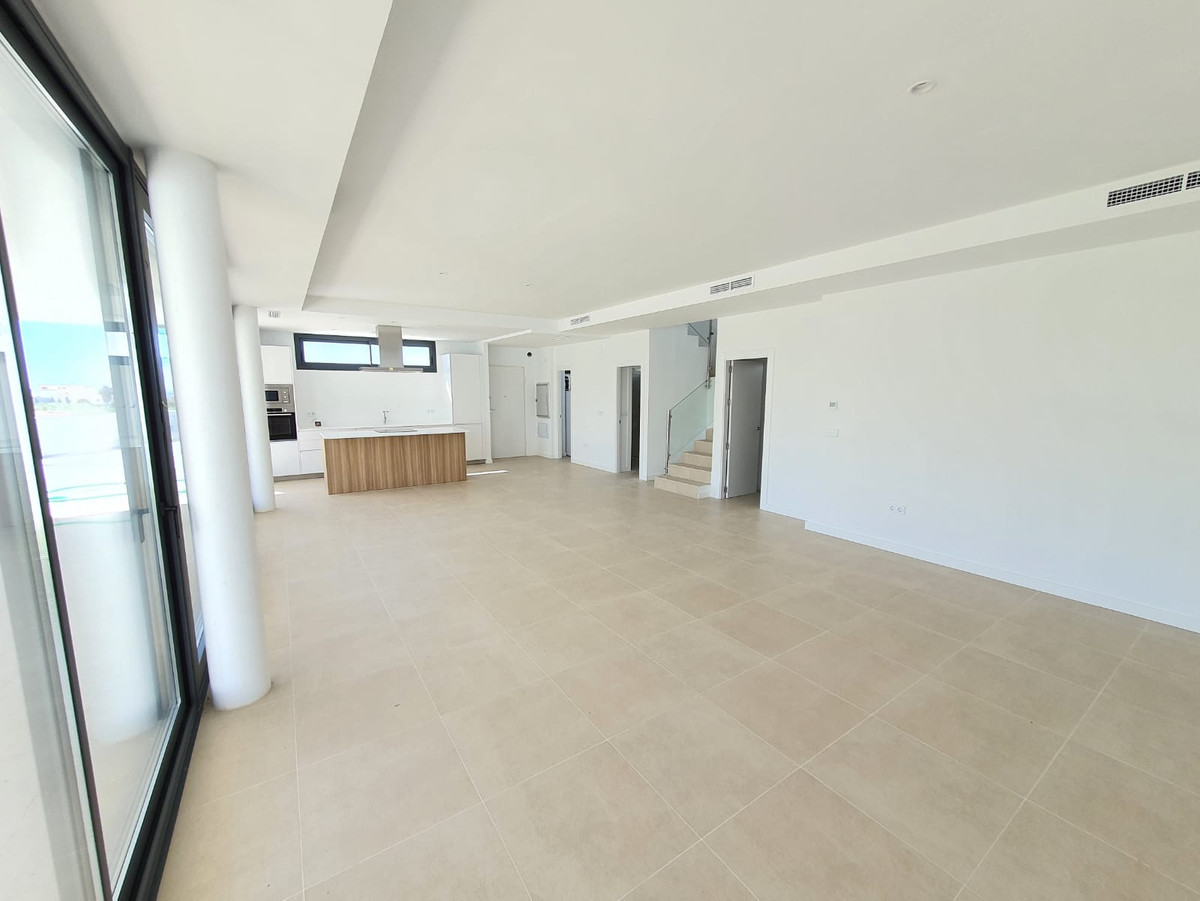 Villa te koop in La Duquesa (Manilva)