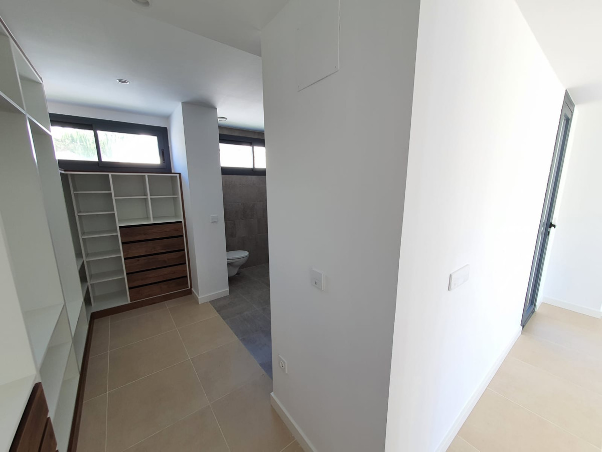 Villa te koop in La Duquesa (Manilva)