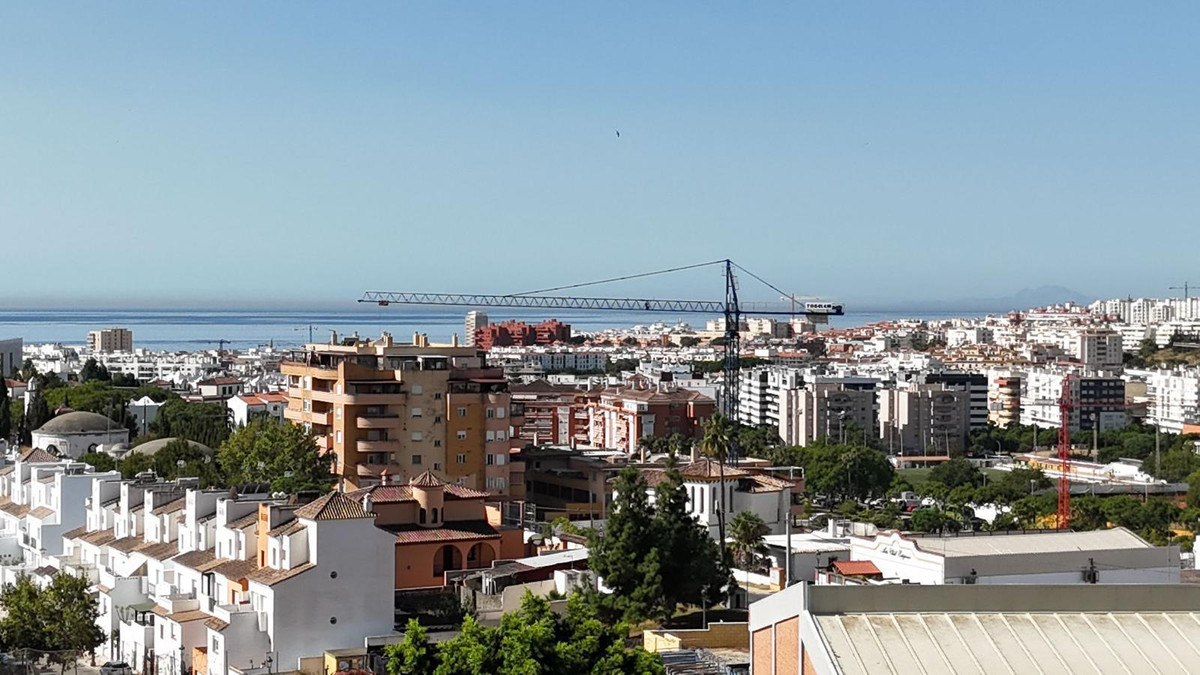 Apartment for sale in Estepona