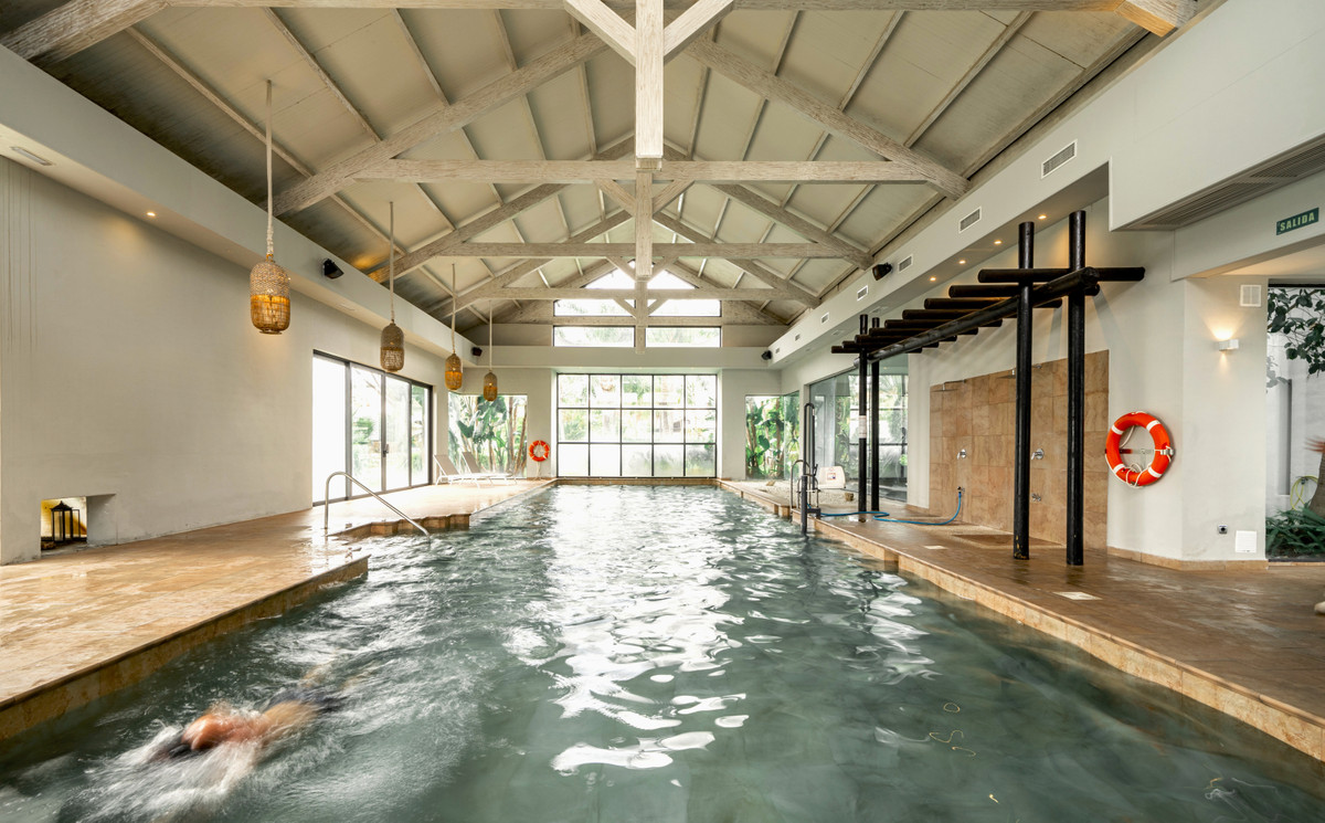 Villa en venta en Estepona