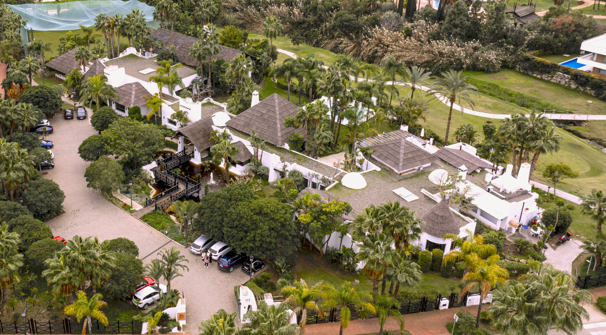 Villa en venta en Estepona