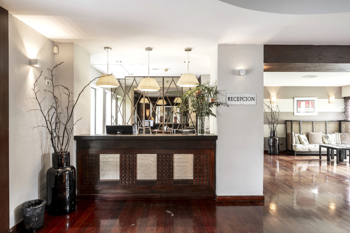 Villa en venta en Estepona