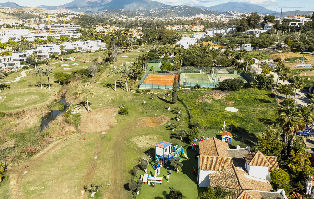 Villa en venta en Estepona
