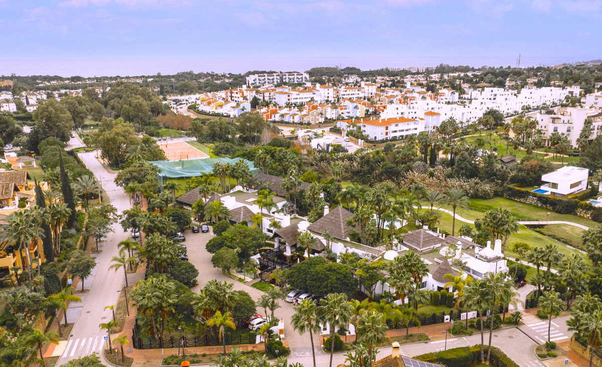 Villa en venta en Estepona