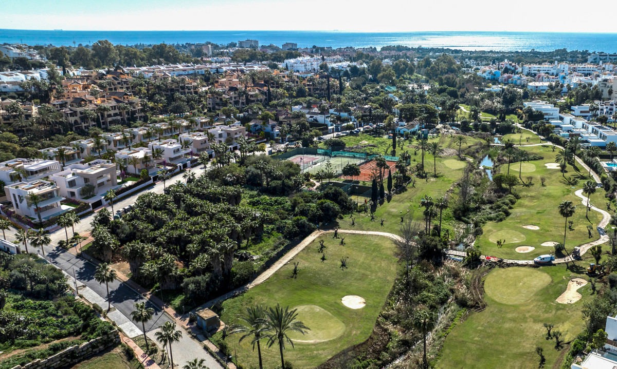 Villa en venta en Estepona