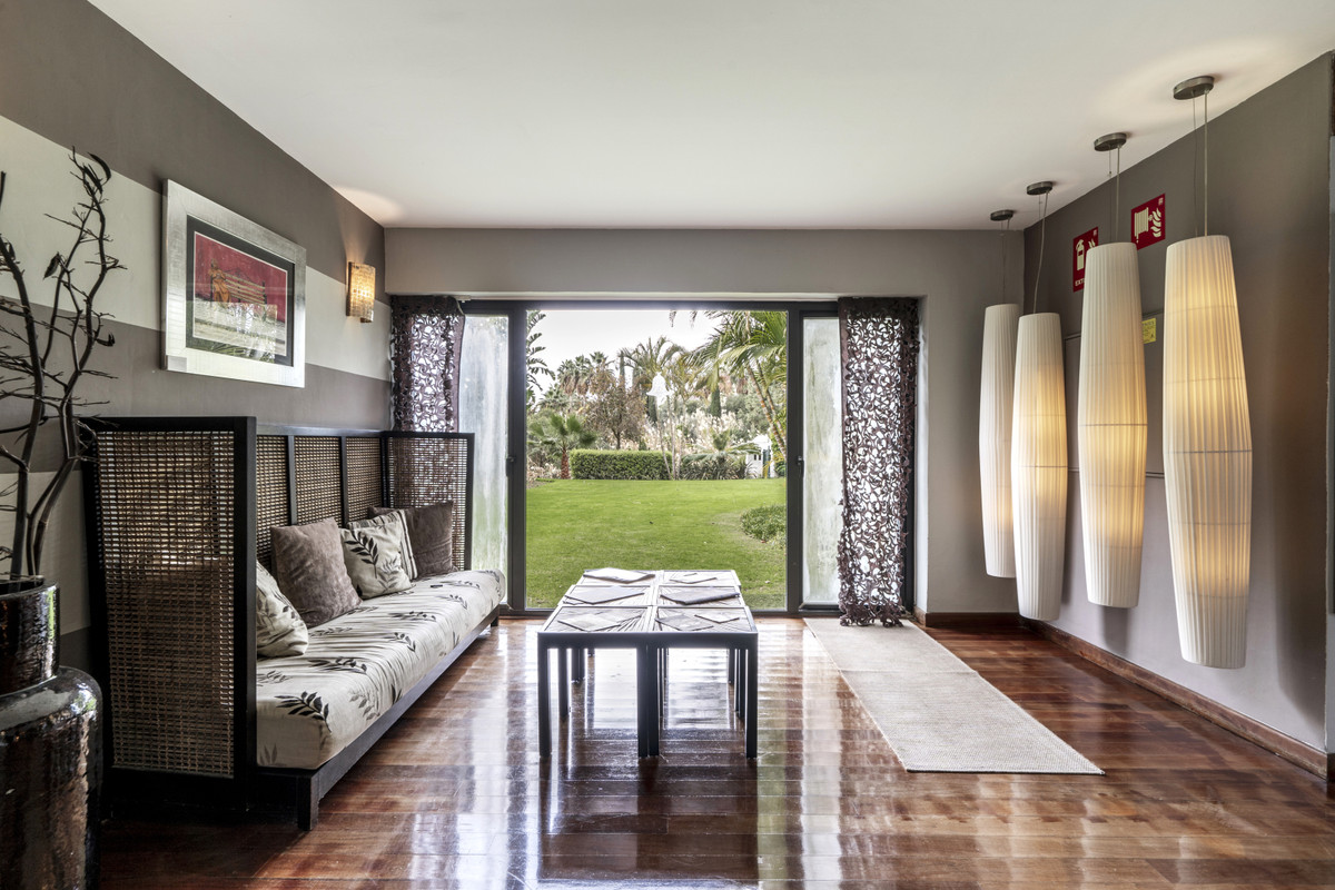 Villa en venta en Estepona