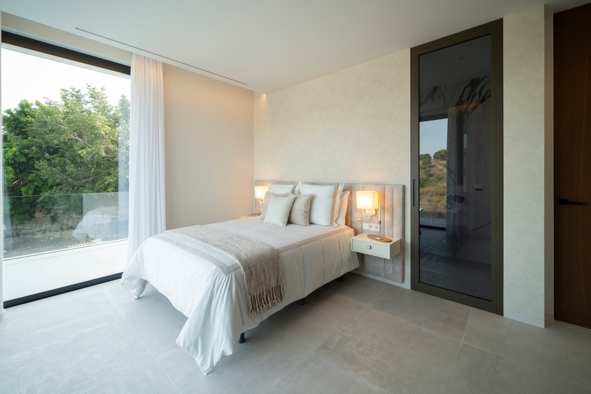 Villa en venta en El Paraíso (Benahavís)