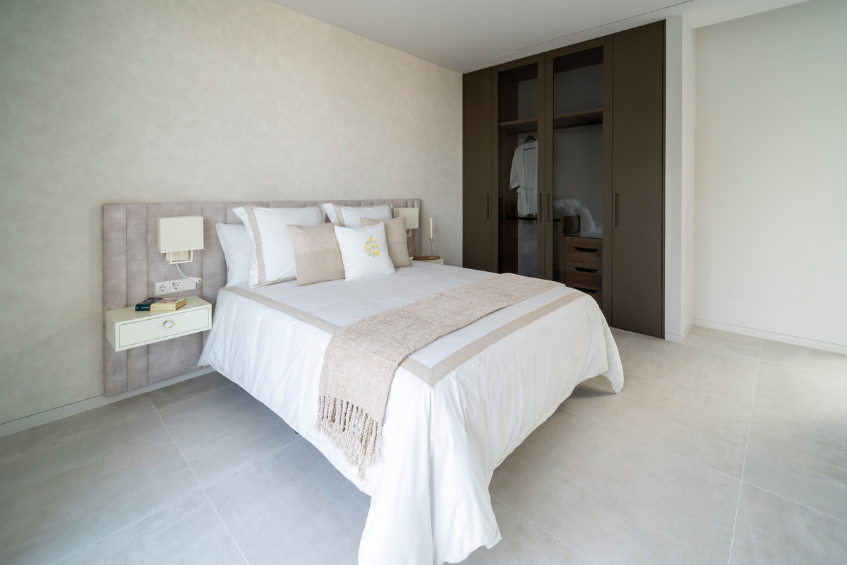 Villa en venta en El Paraíso (Benahavís)