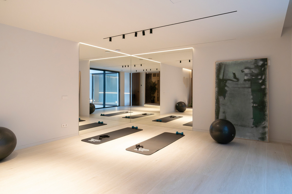 Villa en venta en El Paraíso (Benahavís)