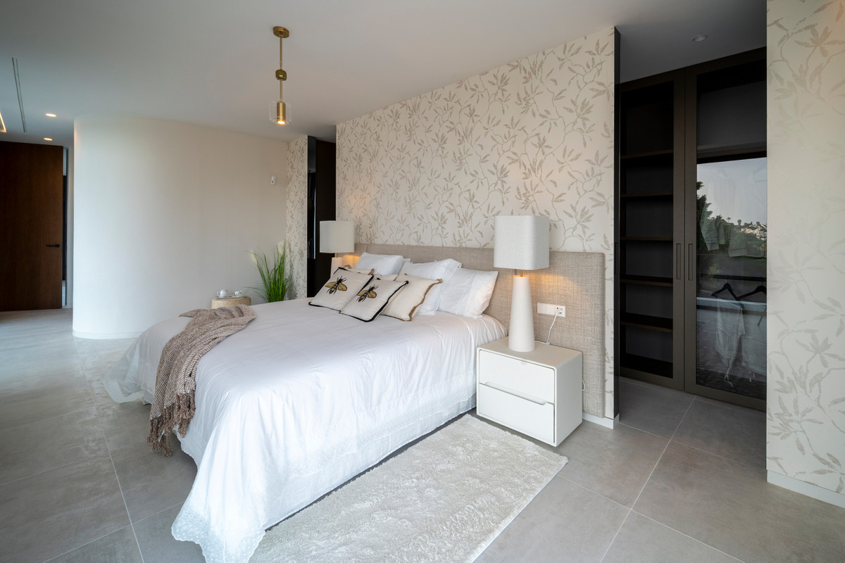 Villa en venta en El Paraíso (Benahavís)