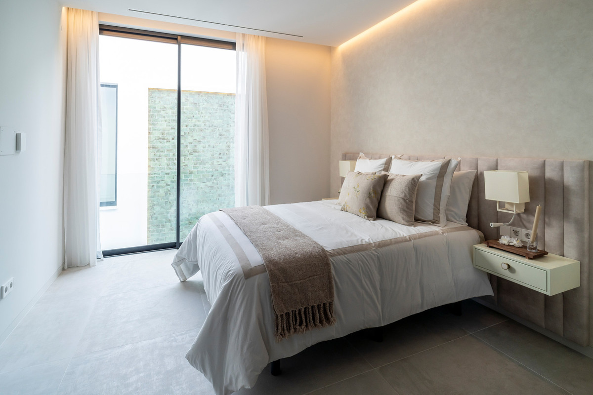 Villa en venta en El Paraíso (Benahavís)