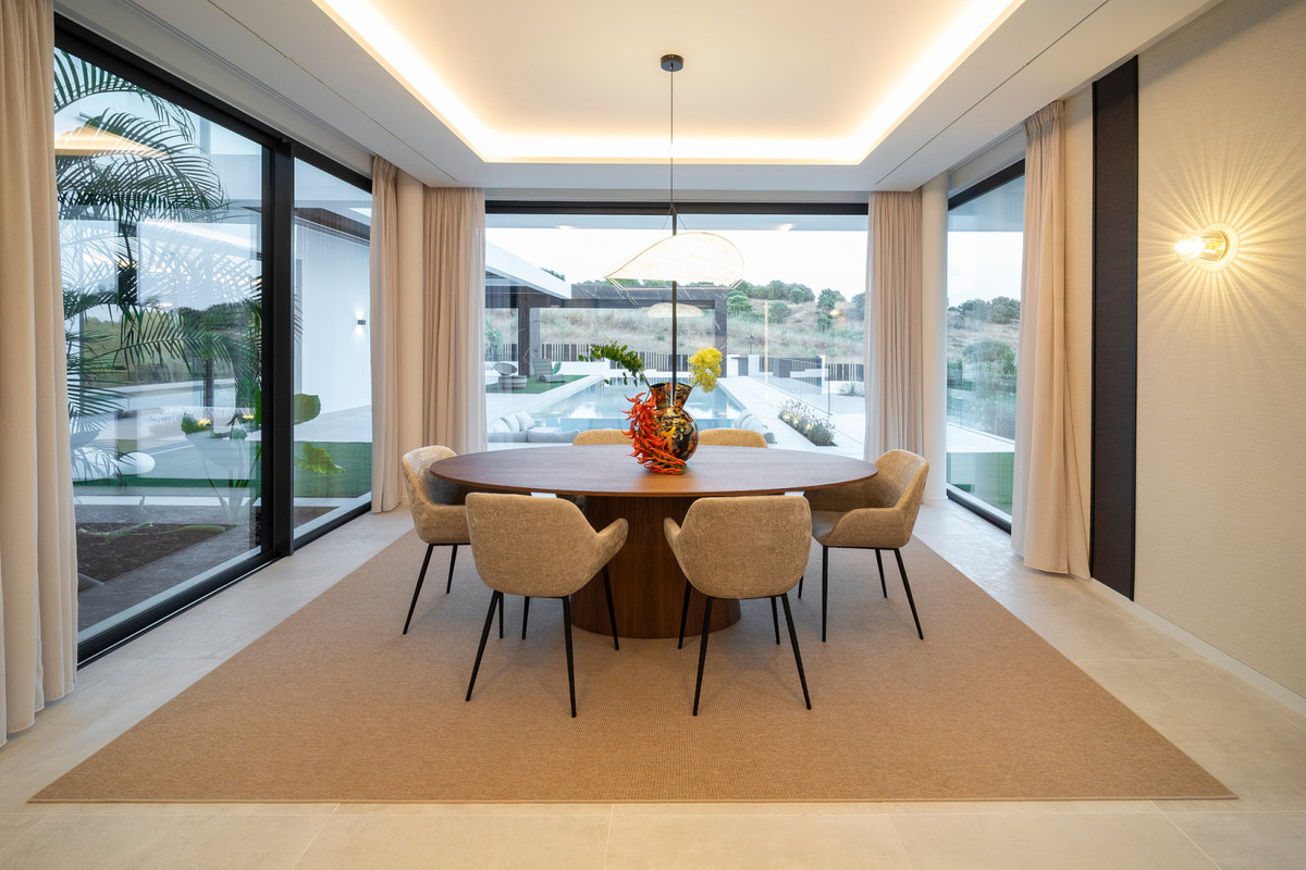 Villa en venta en El Paraíso (Benahavís)