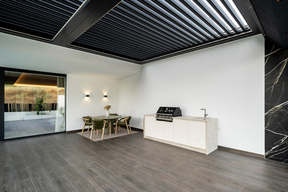 Villa en venta en El Paraíso (Benahavís)