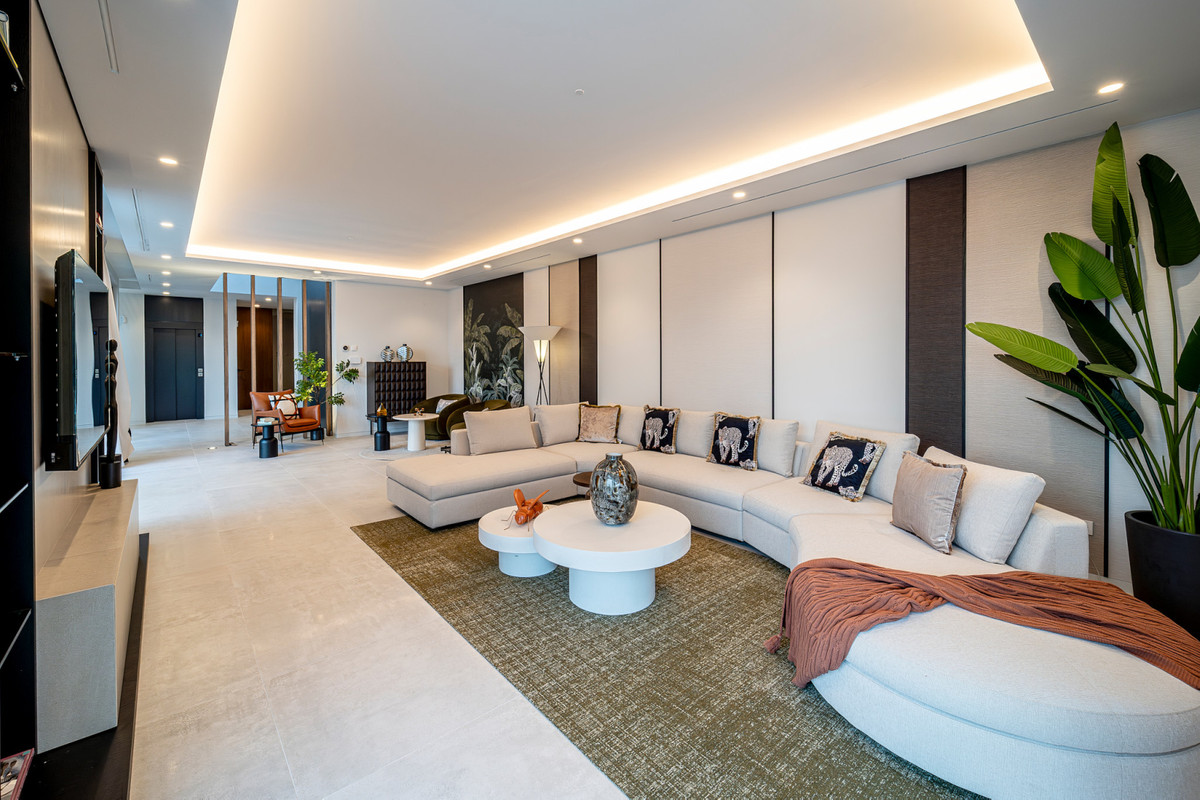 Villa en venta en El Paraíso (Benahavís)