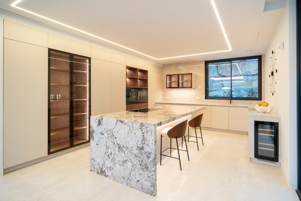 Villa en venta en El Paraíso (Benahavís)