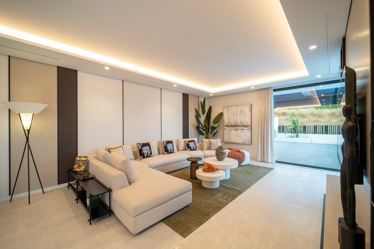 Villa en venta en El Paraíso (Benahavís)