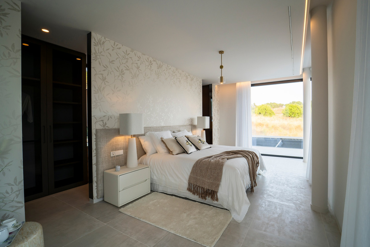 Villa en venta en El Paraíso (Benahavís)